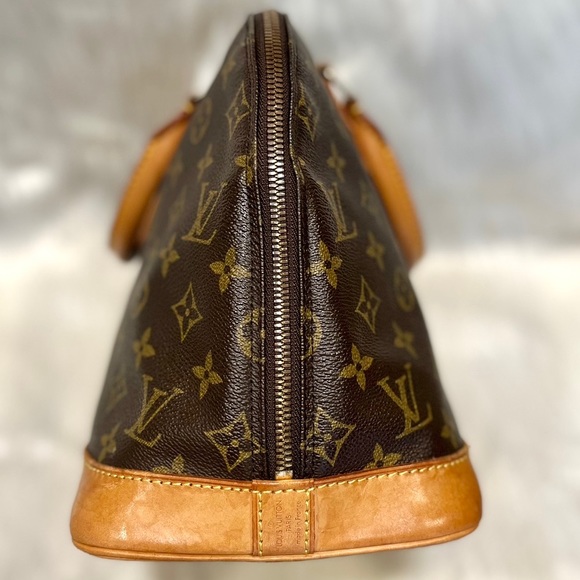 Louis Vuitton Alma Bag - Picture 3 of 13